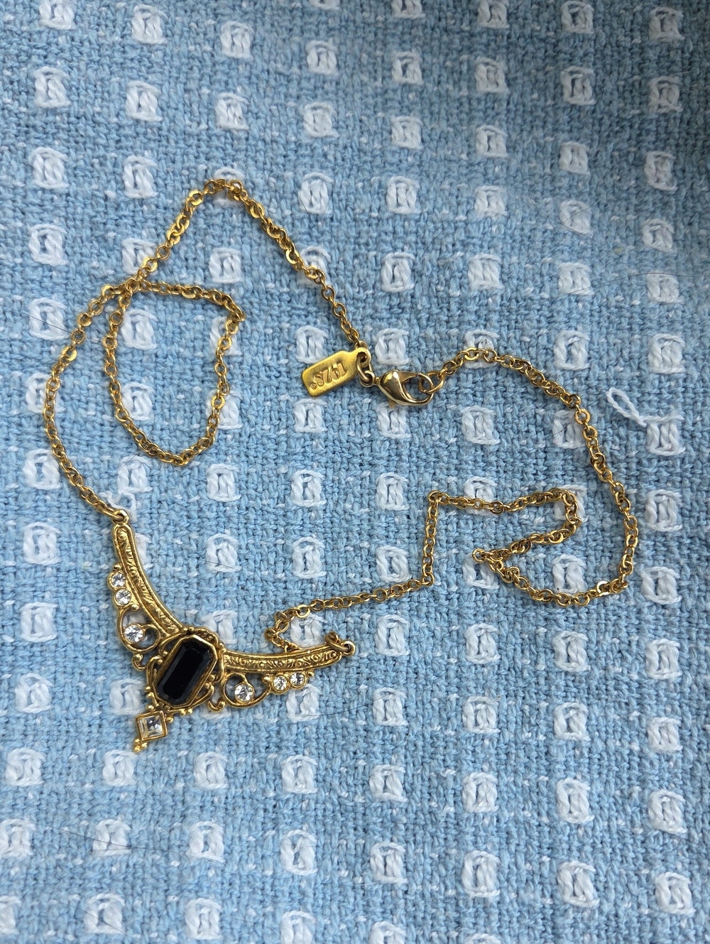 1928 Art Deco Victorian Style Black Cobochon Stone Necklace.